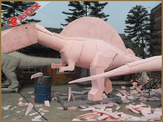 仿真恐龙造作现场-棘龙造作现场