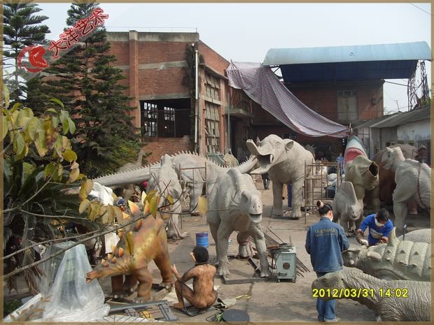 仿真恐龙造作现场-恐龙现场