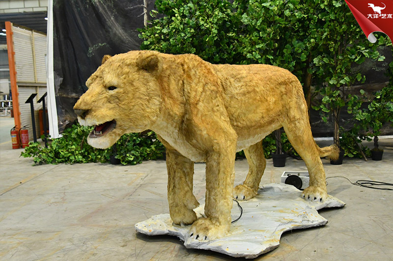 仿真洞狮，，，，，，，，仿真动物厂家