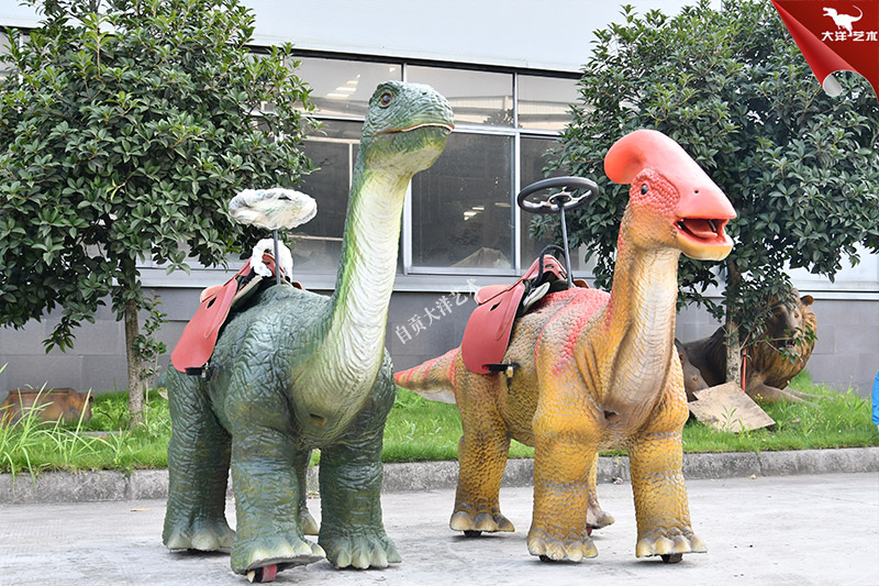 行走恐龙游乐车，，，，，，仿真乘骑恐龙