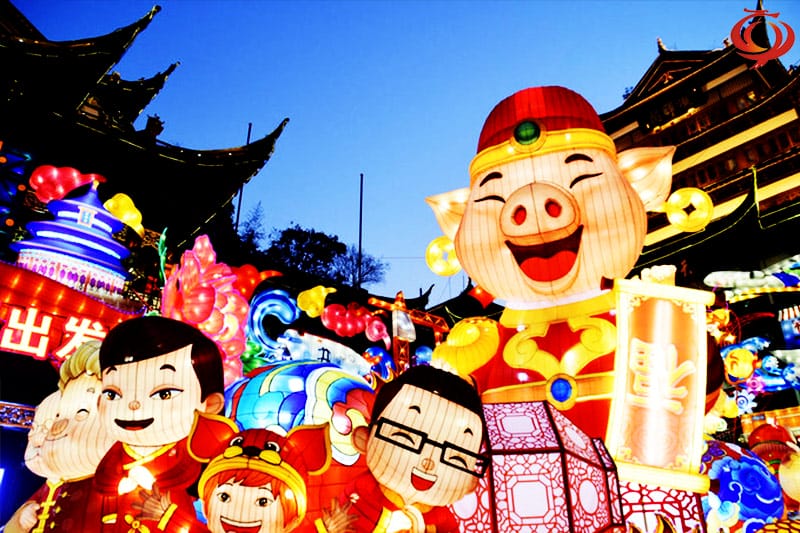 猪状态花灯-卡通猪花灯-大型春节灯会造作